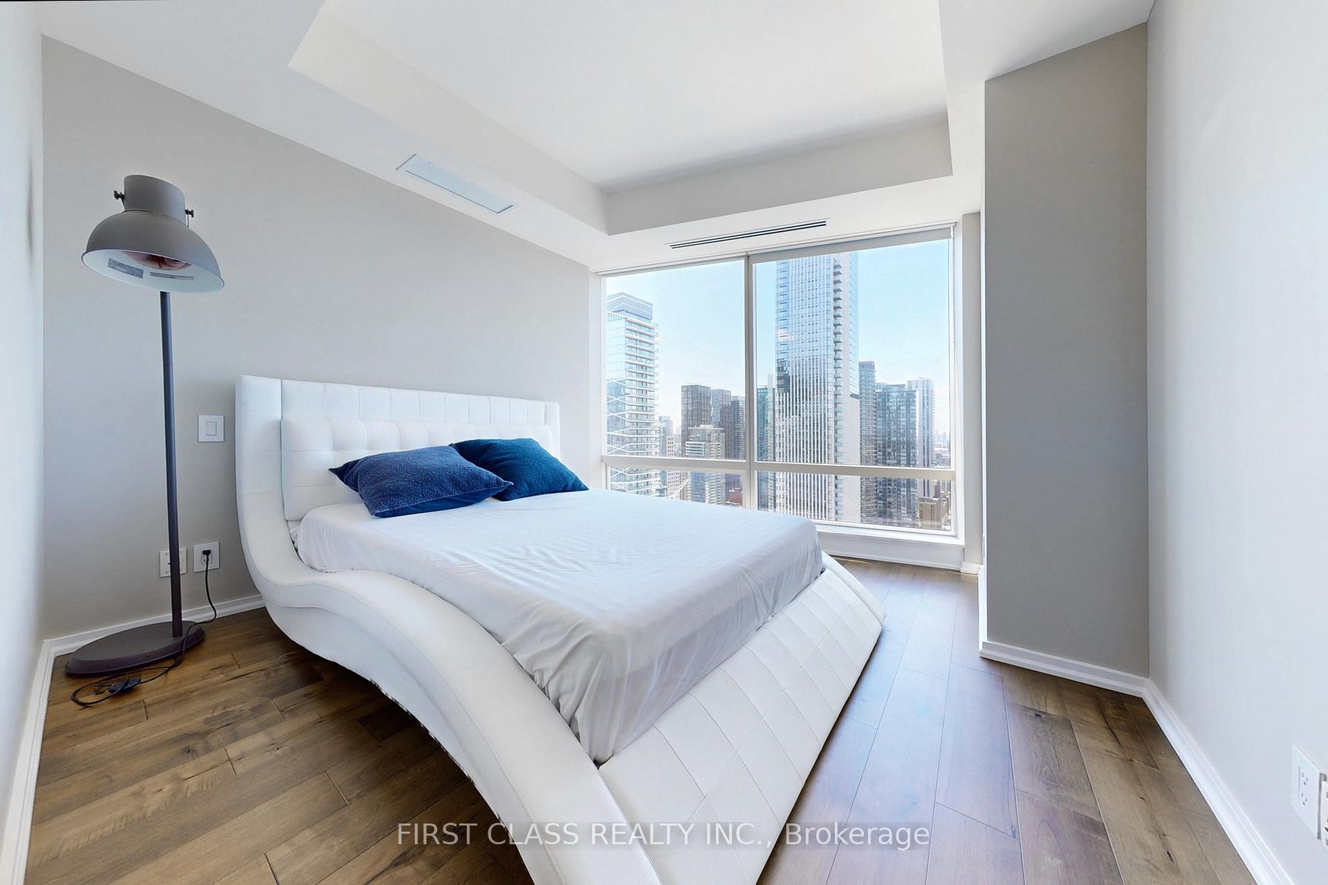 1 Bedroom Condo at 180 University, Toronto For sale