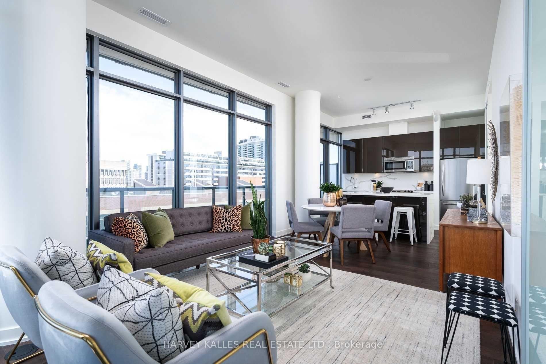 2 Bedrooms Condo at 1815 Yonge, Toronto For sale