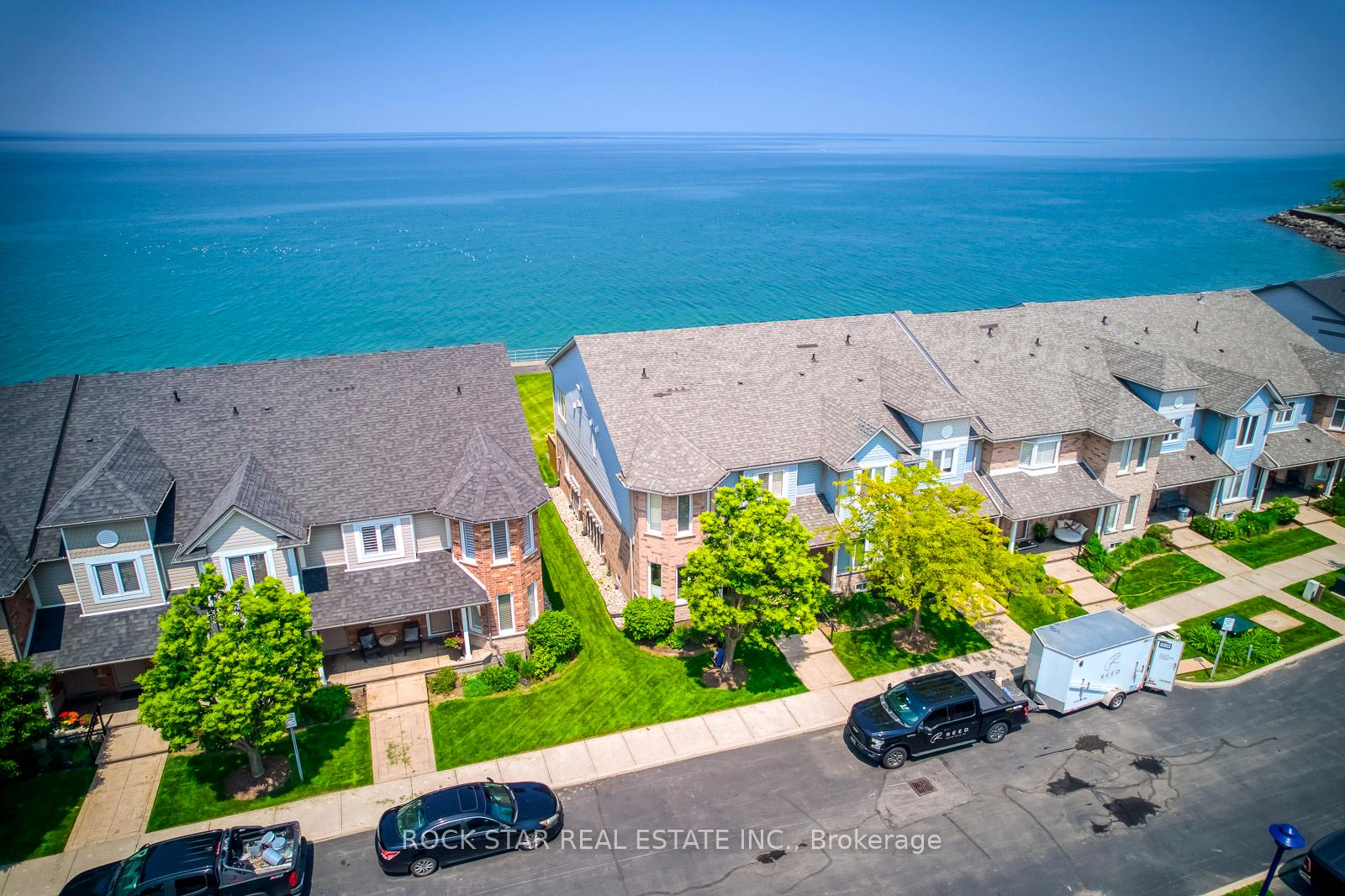 2 Bedrooms Condo at 515 North Service, Hamilton For sale