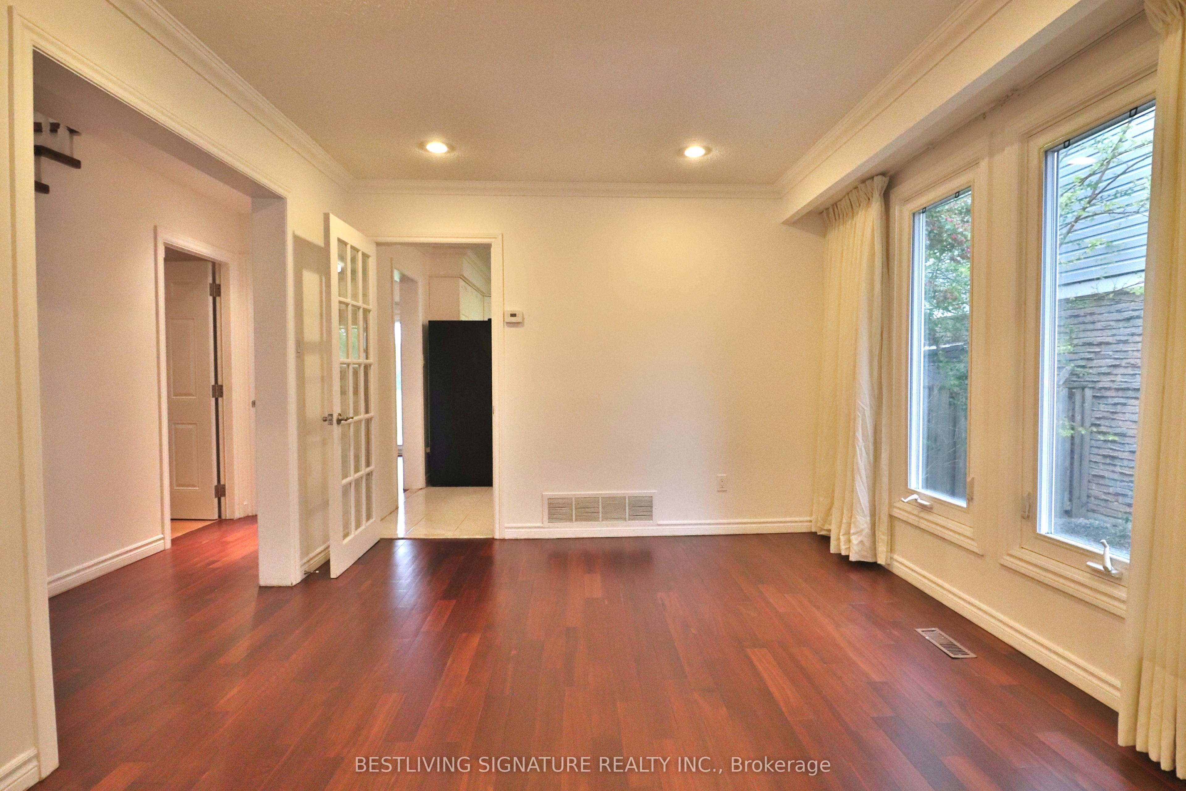 17 Eagle Point Road