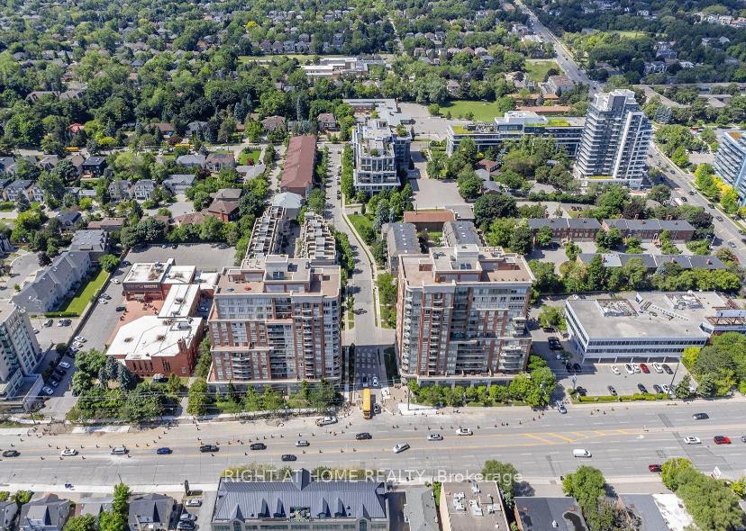 3 Bedrooms Condo at 1 Clairtrell, Toronto For sale