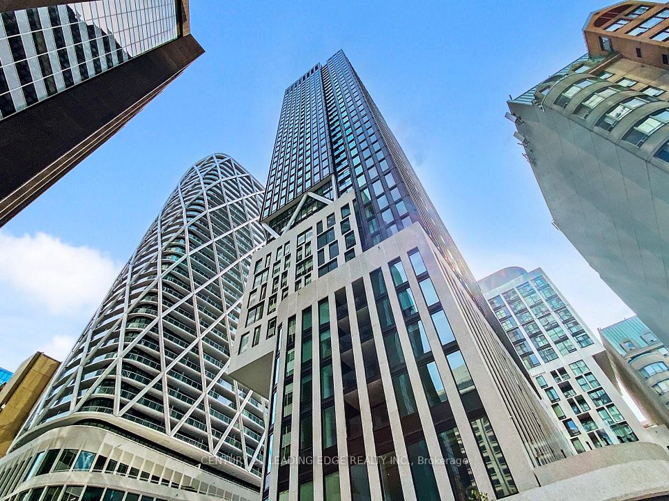 238 Simcoe