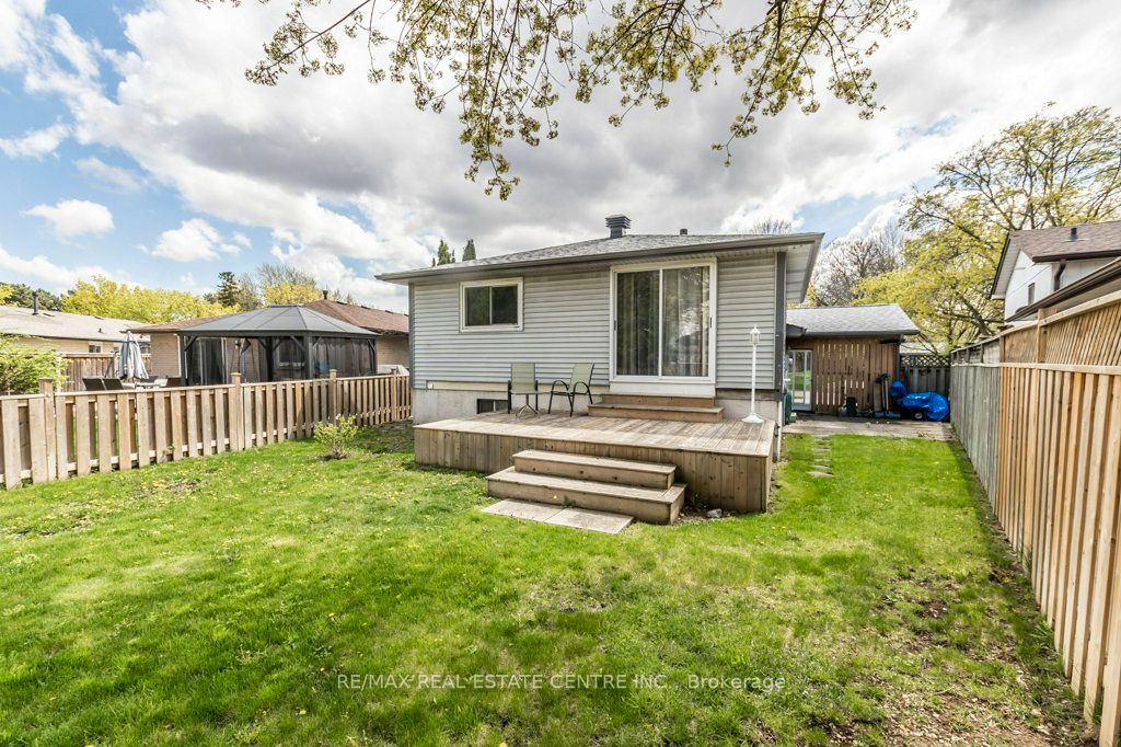 65 Lorne Scots Drive