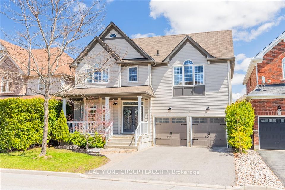 11 Brookhurst