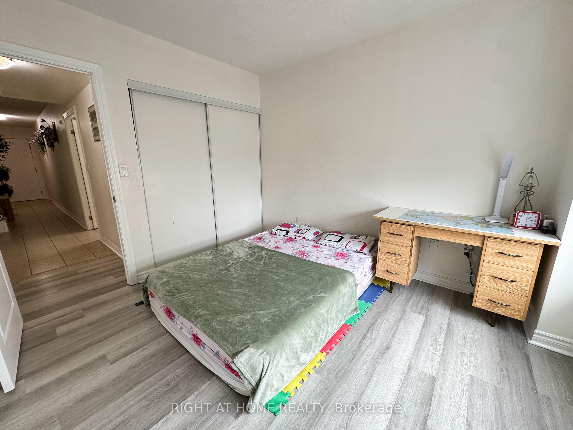 3 Bedrooms Condo at 2088 Lawrence, Toronto For sale