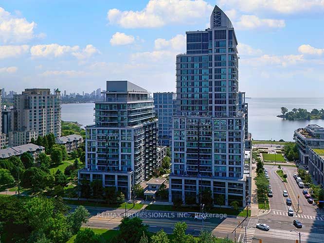 2121 Lake Shore