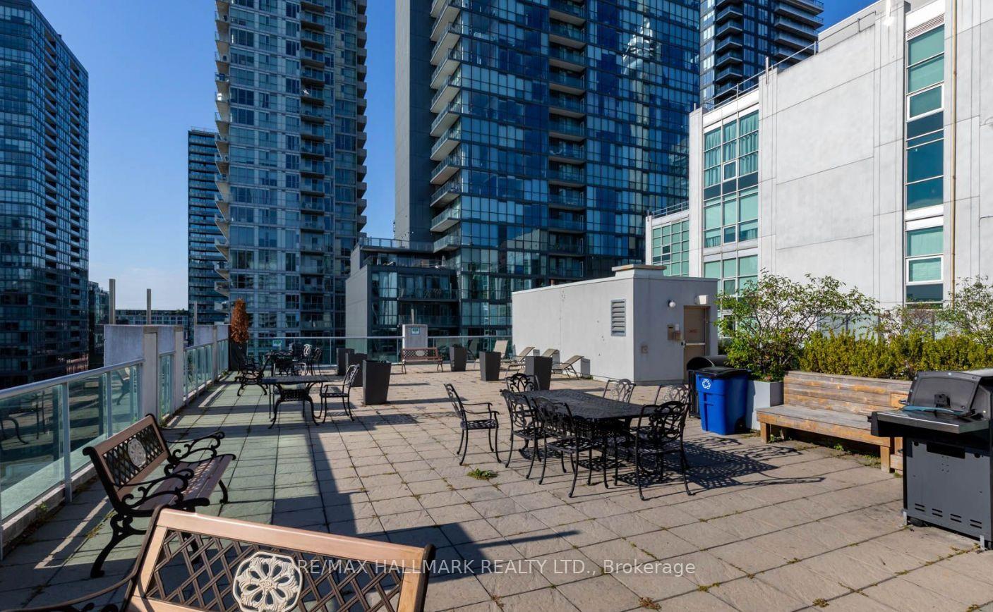 2 Bedrooms Condo at 36 Blue Jays,  Toronto For sale