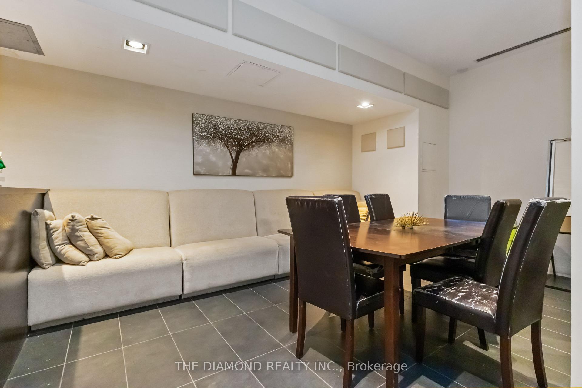 2 Bedrooms Condo at 201 Carlaw, Toronto For sale