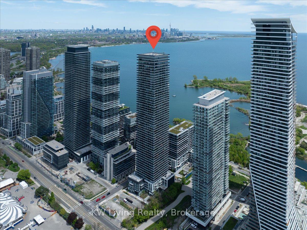 2 Bedrooms Condo at 70 Annie Craig, Toronto For sale