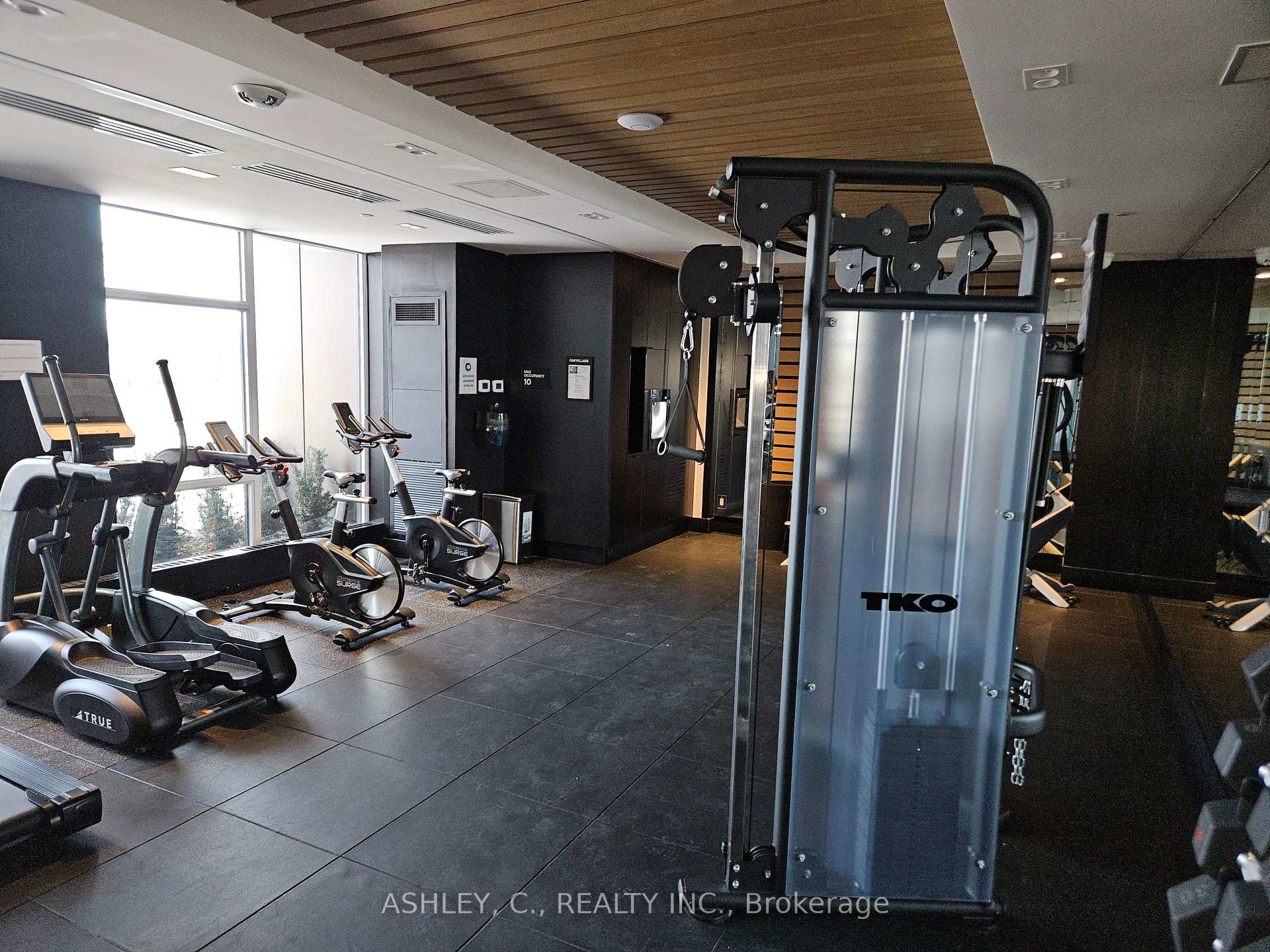 3 Bedrooms Condo at 345 Wheat Boom,  Oakville For sale