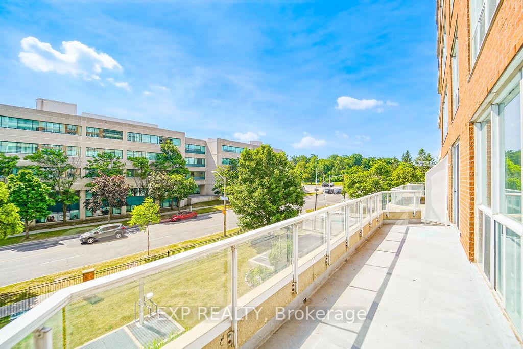 2 Bedrooms Condo at 410 Mclevin, Toronto For sale