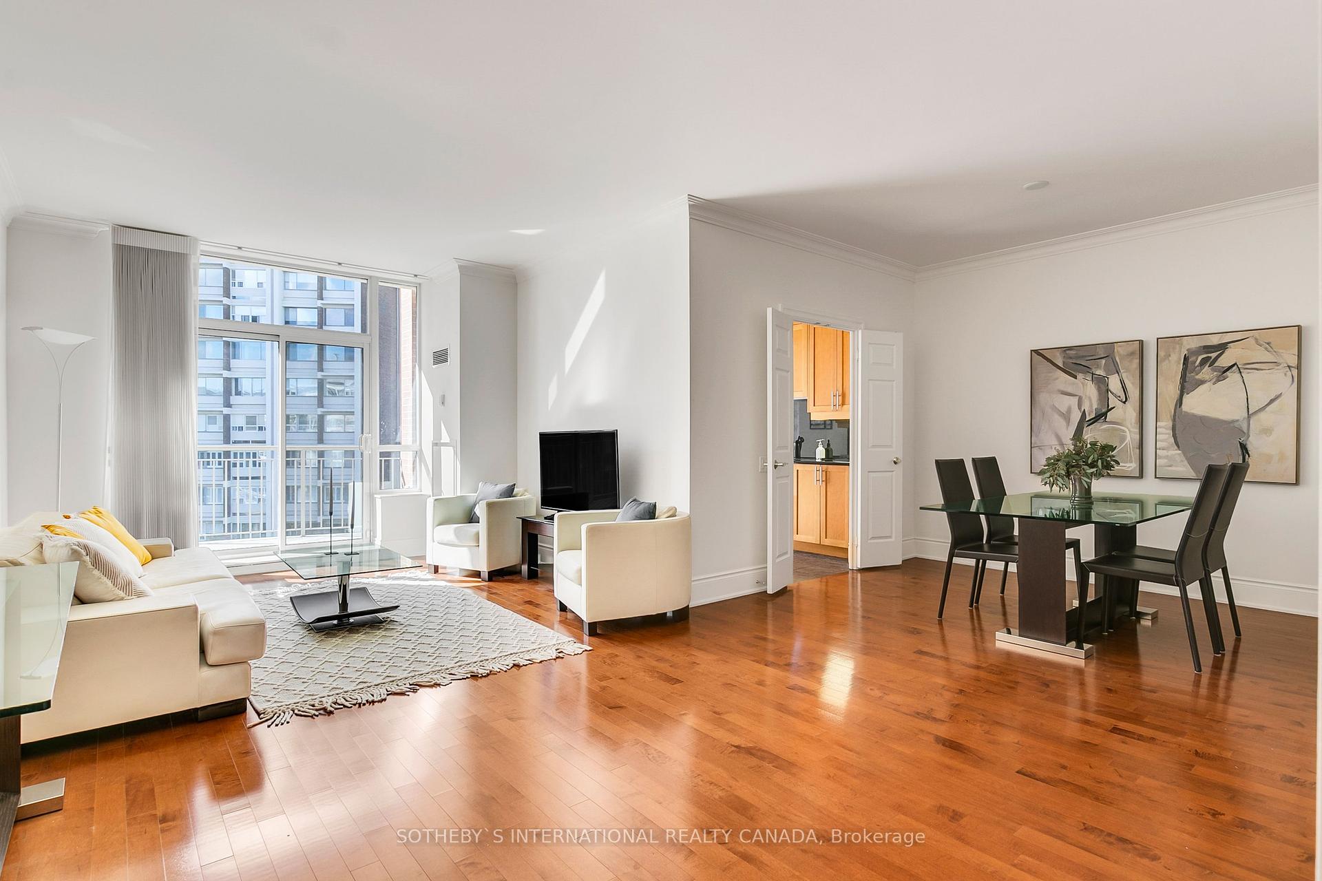 3 Bedrooms Condo at 55 Delisle,  Toronto For sale