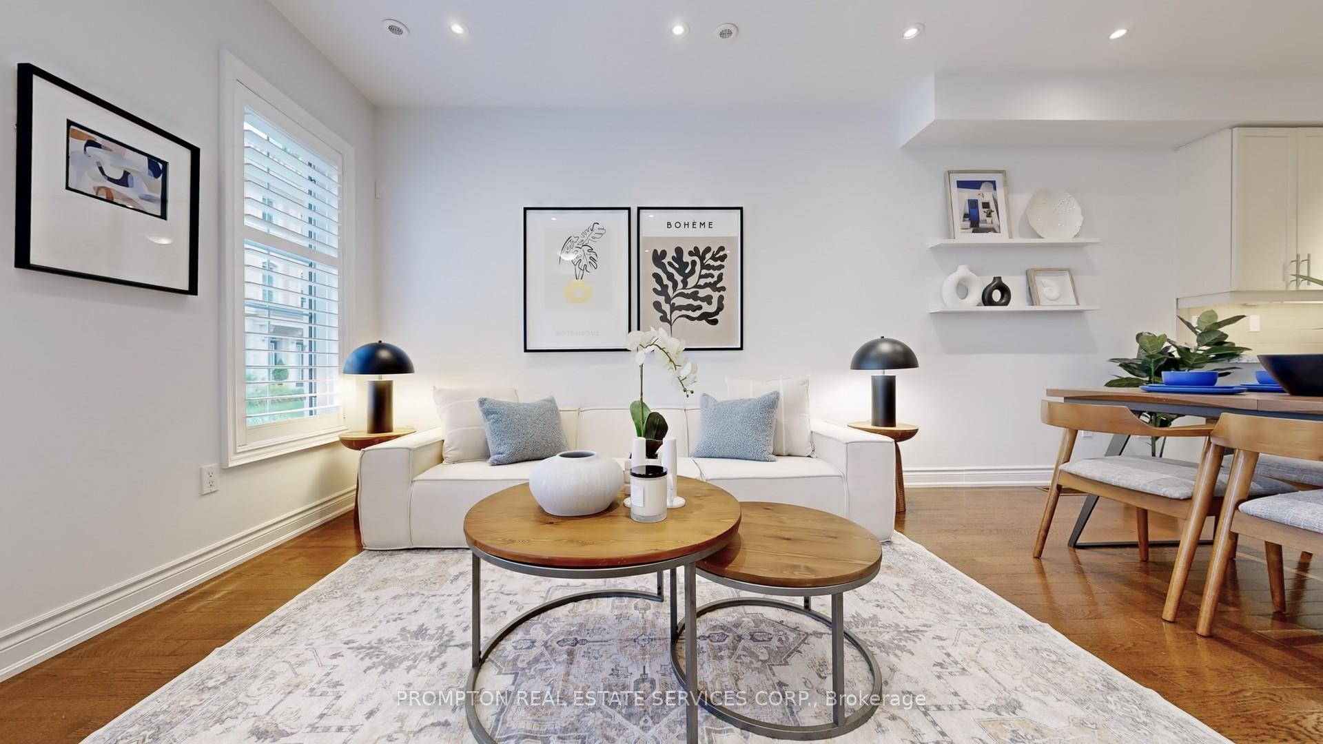 4 Bedrooms Condo at 30 Hargrave, Toronto For sale