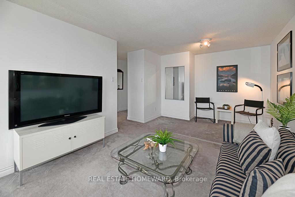 1 Bedroom Condo at 4 Park Vista, Toronto For sale