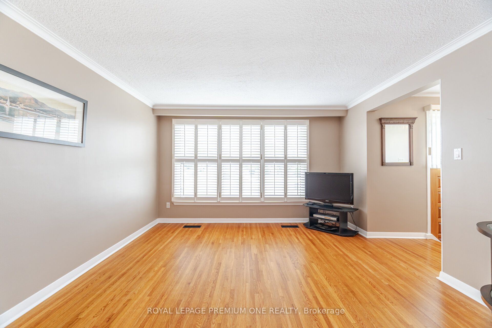 128 Hullmar Drive
