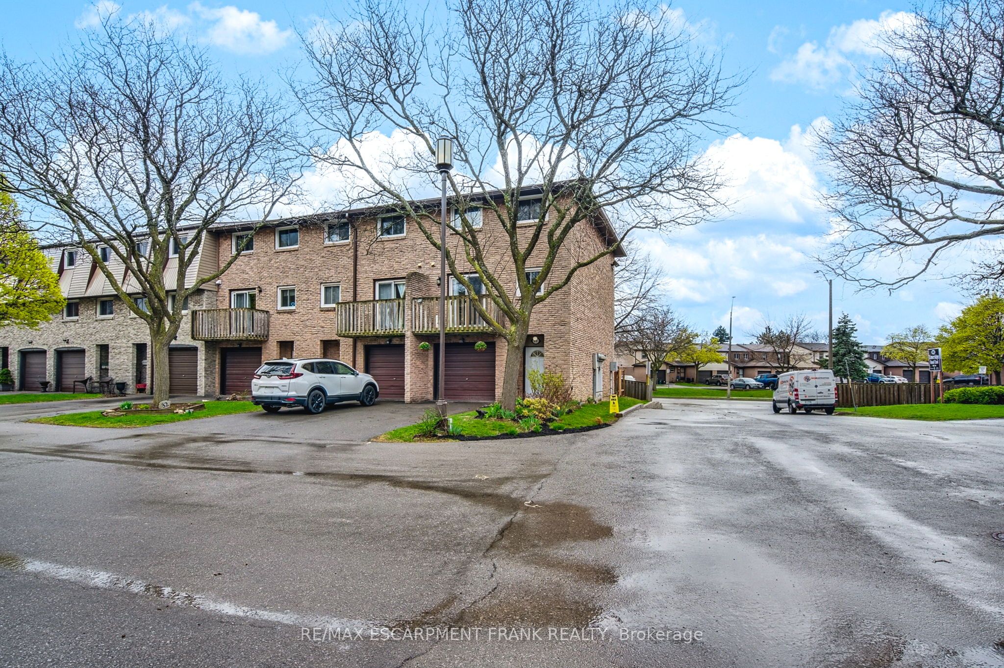 #33 - 985 Limeridge Road, Hamilton, ON L8W 1X9