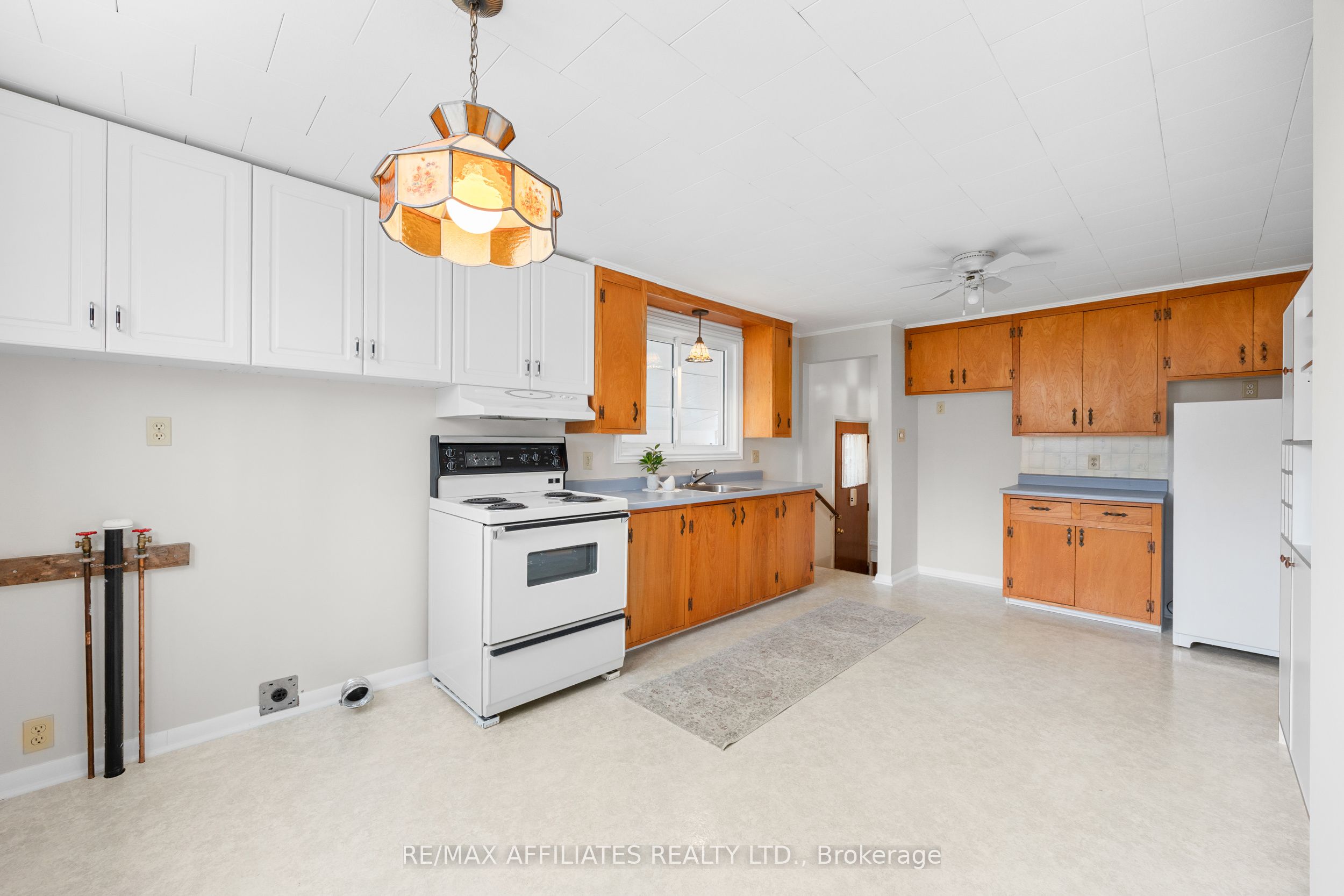 12 Sinclair Street, Perth, ON K7H 2R5