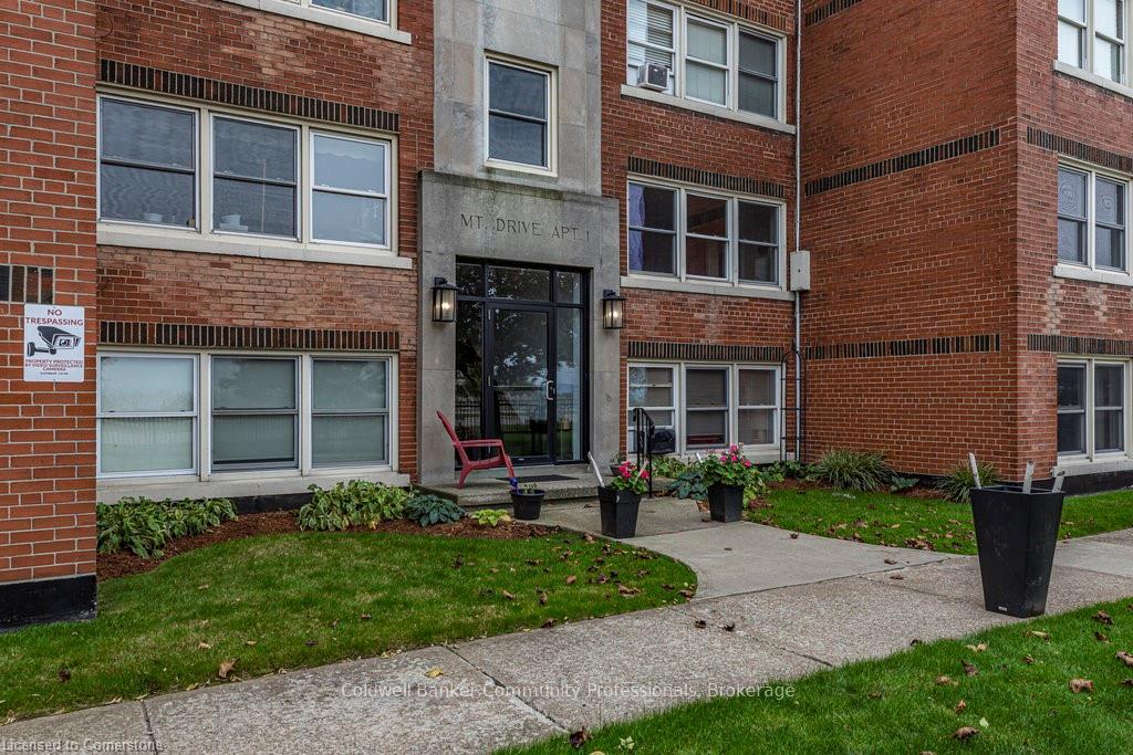 2 Bedrooms Co-op at 5 East 36th,  Hamilton For sale