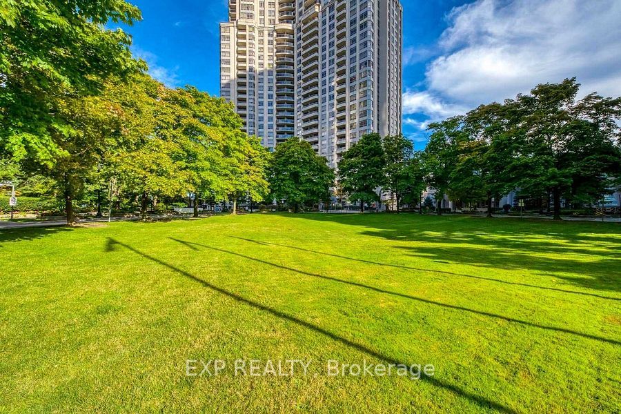 35 Kingsbridge Garden