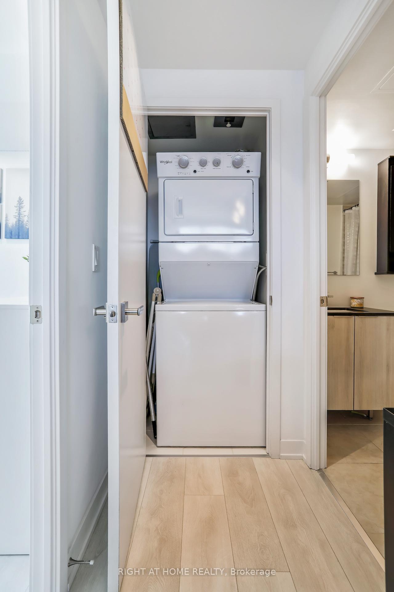4 Bedrooms Condo at 31 Tippett, Toronto For sale