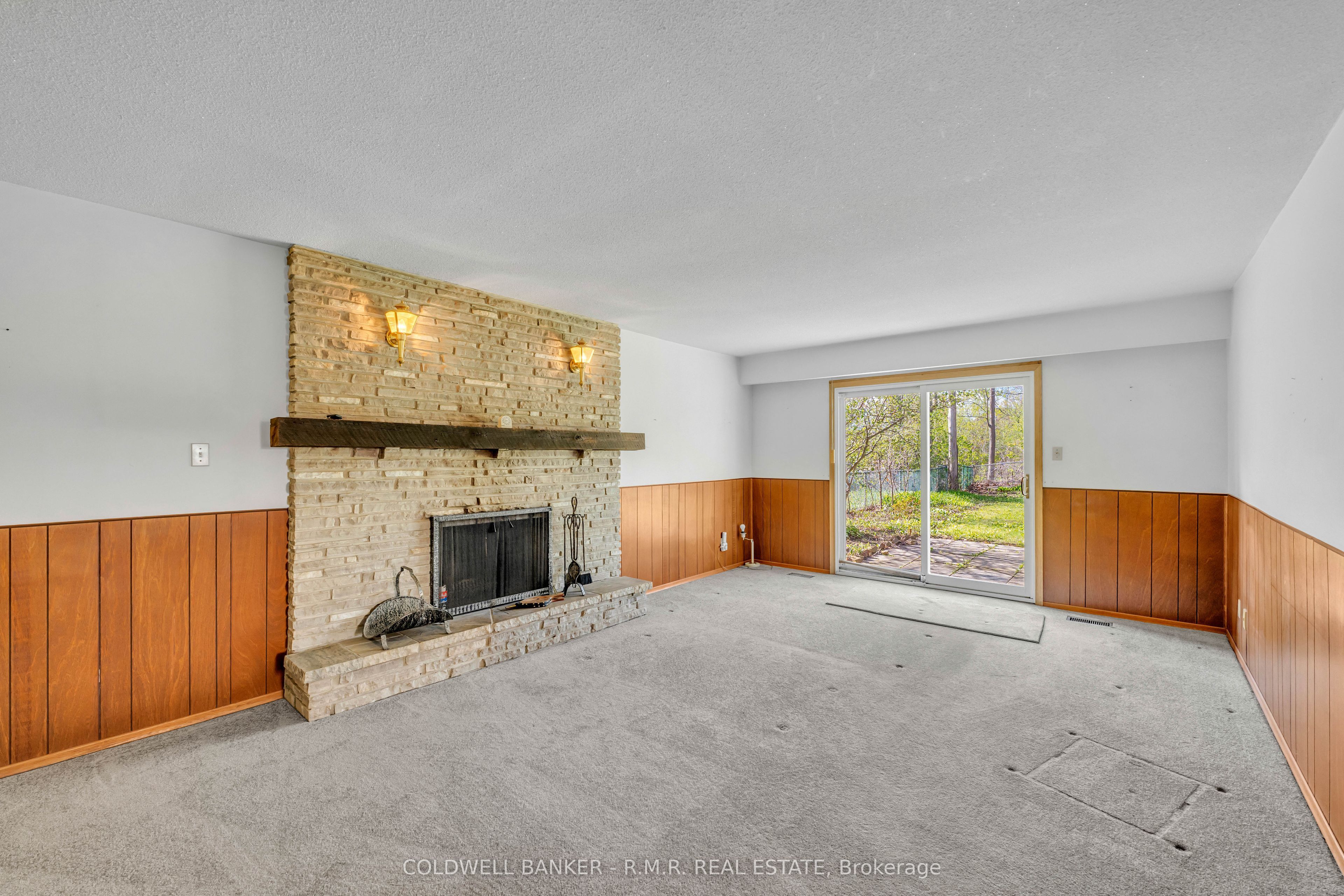 86 Twyn Rivers Drive