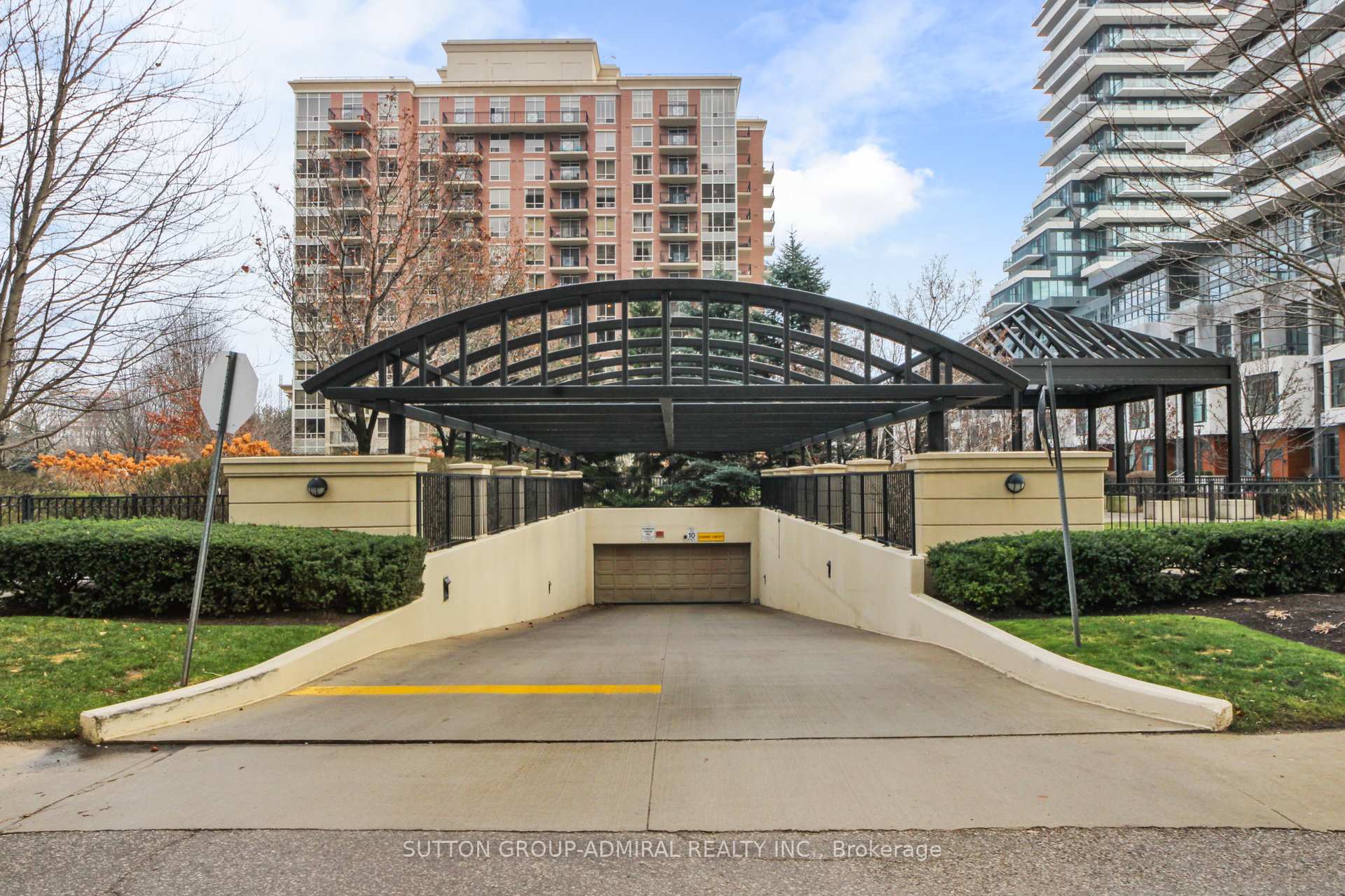 2 Bedrooms Condo at 1101 Leslie, Toronto For sale