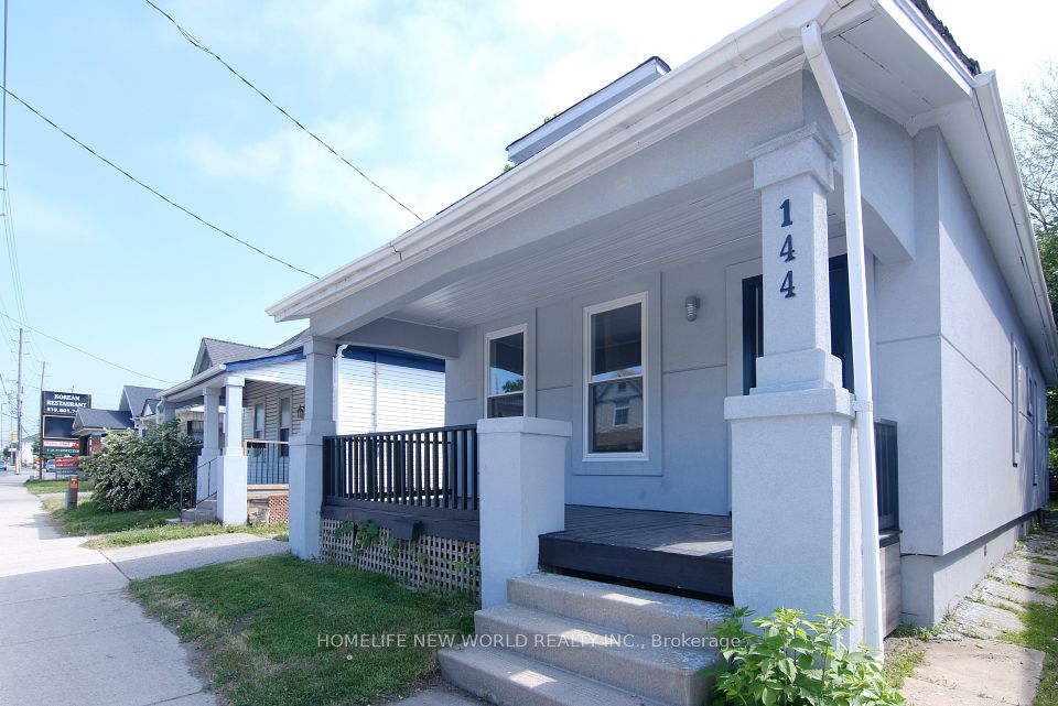 144 Adelaide