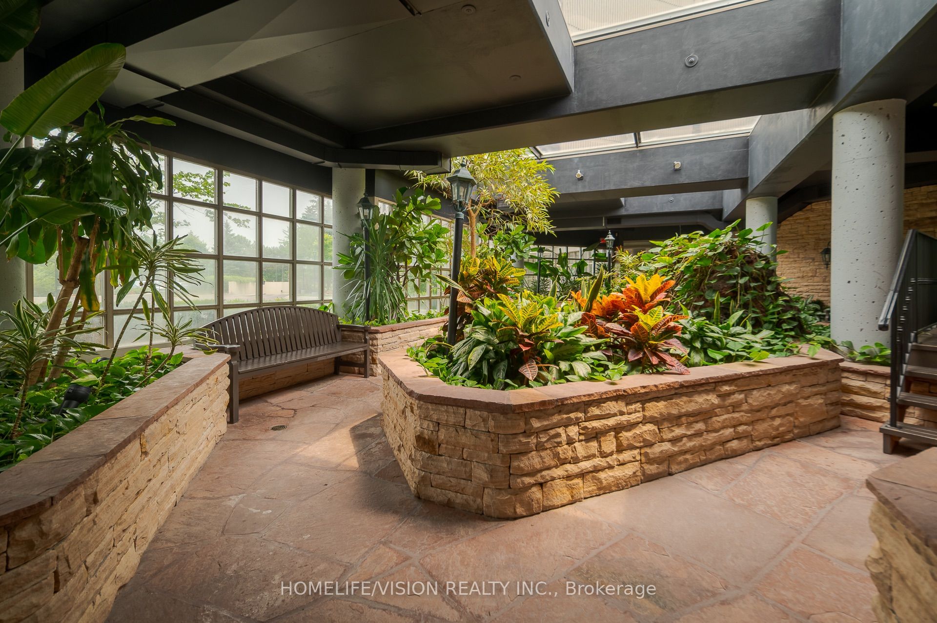7 Townsgate Drive, #413