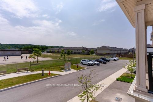 2 Bedrooms Condo at 40 Zinfendel, Hamilton For sale