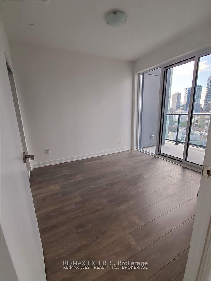 159 Wellesley Street 1501