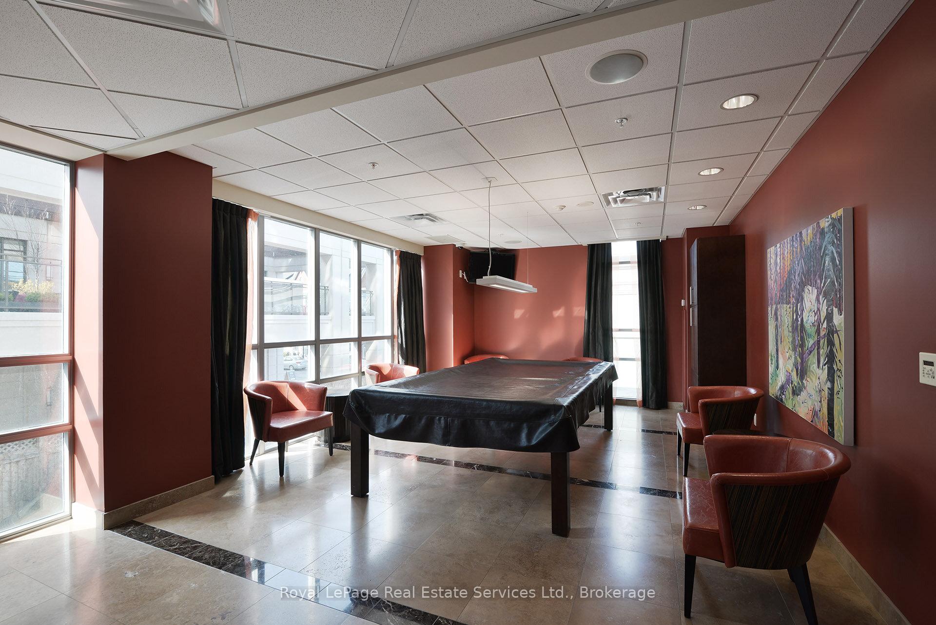 2 Bedrooms Condo at 360 Pearl, Burlington For sale