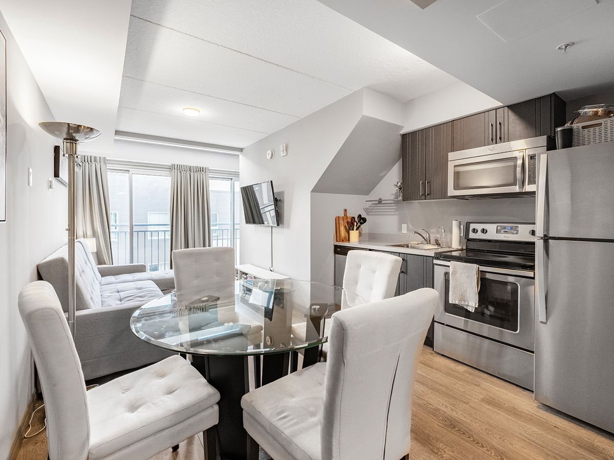 321 Spruce Street 709