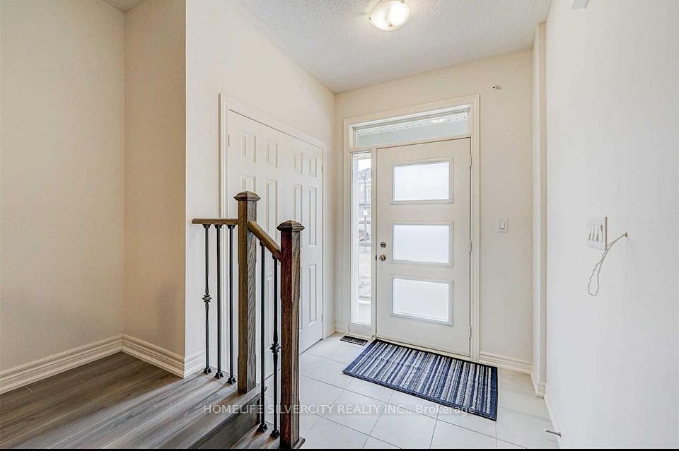 21 Westfield Crescent, Hamilton, ON L8B 1Y1