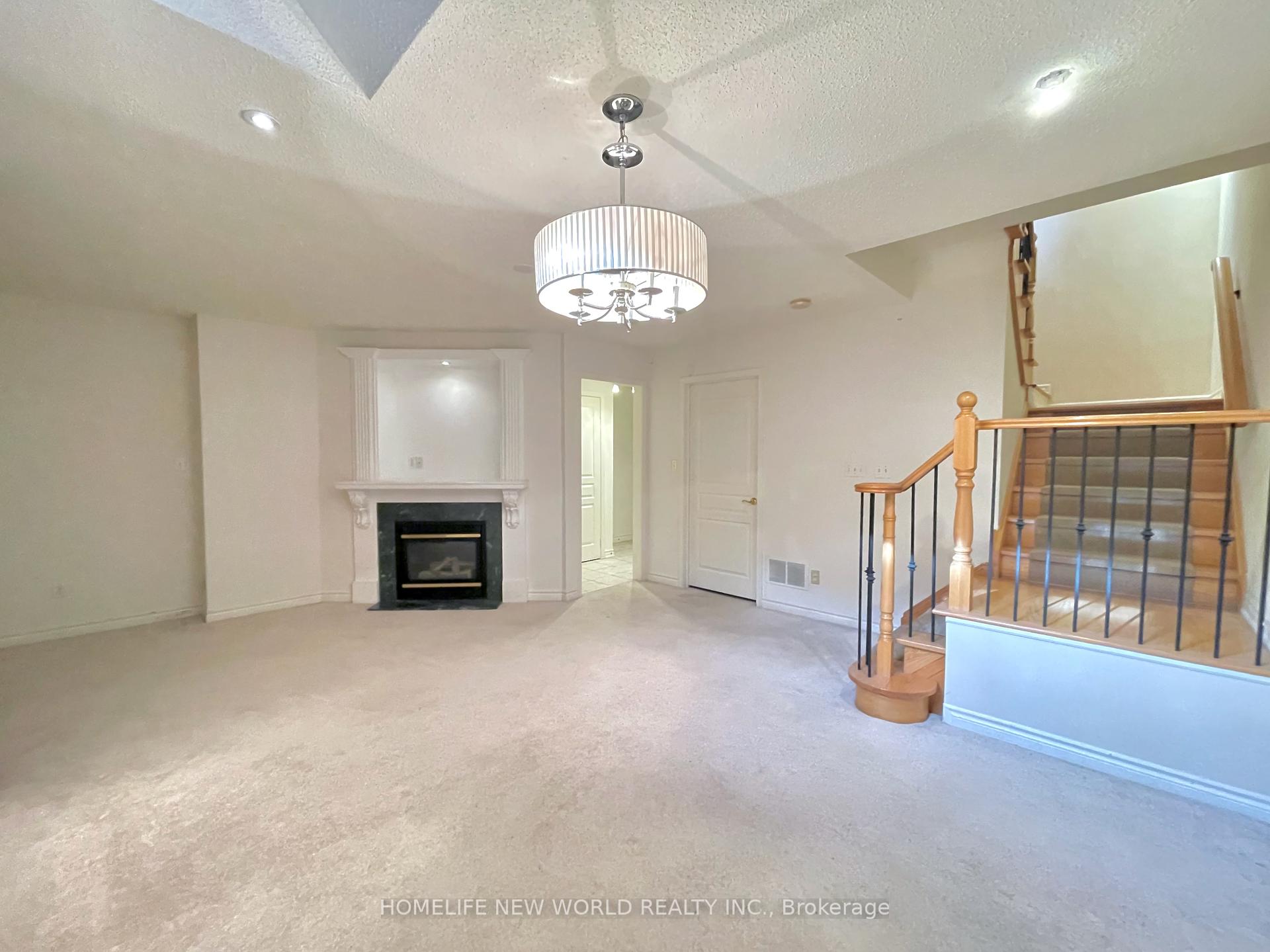 3 Bedrooms Condo at 11 Everson, Toronto For sale