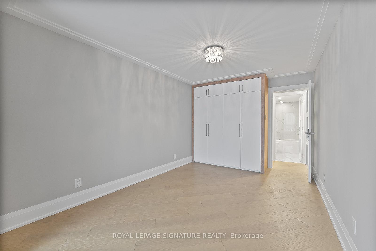 2 Bedrooms Condo at 77 Carlton,  Toronto For sale