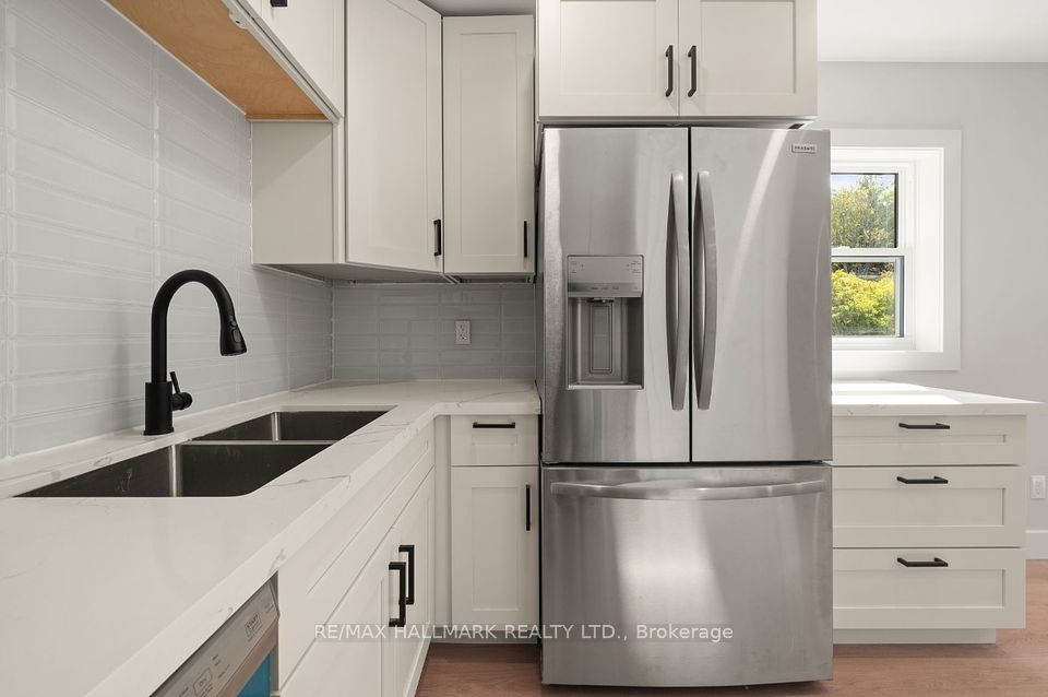 124 Upper Unit Colborne