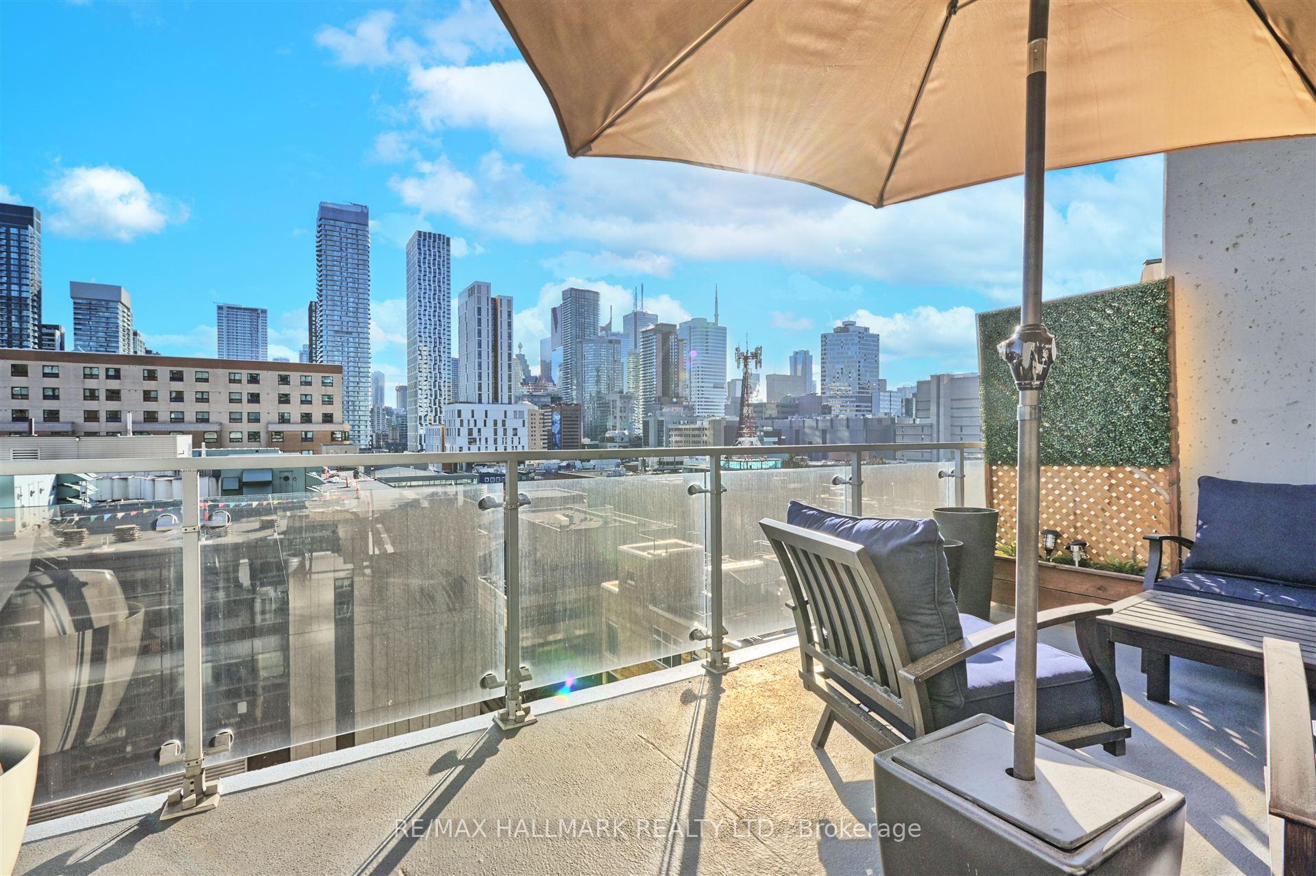 2 Bedrooms Condo at 86 Gerrard, Toronto For sale