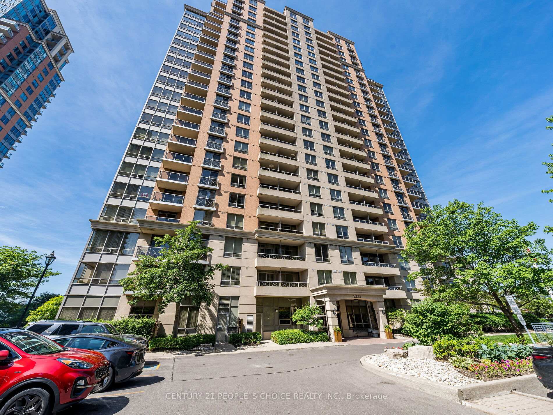 3 Bedrooms Condo at 5233 Dundas, Toronto For sale