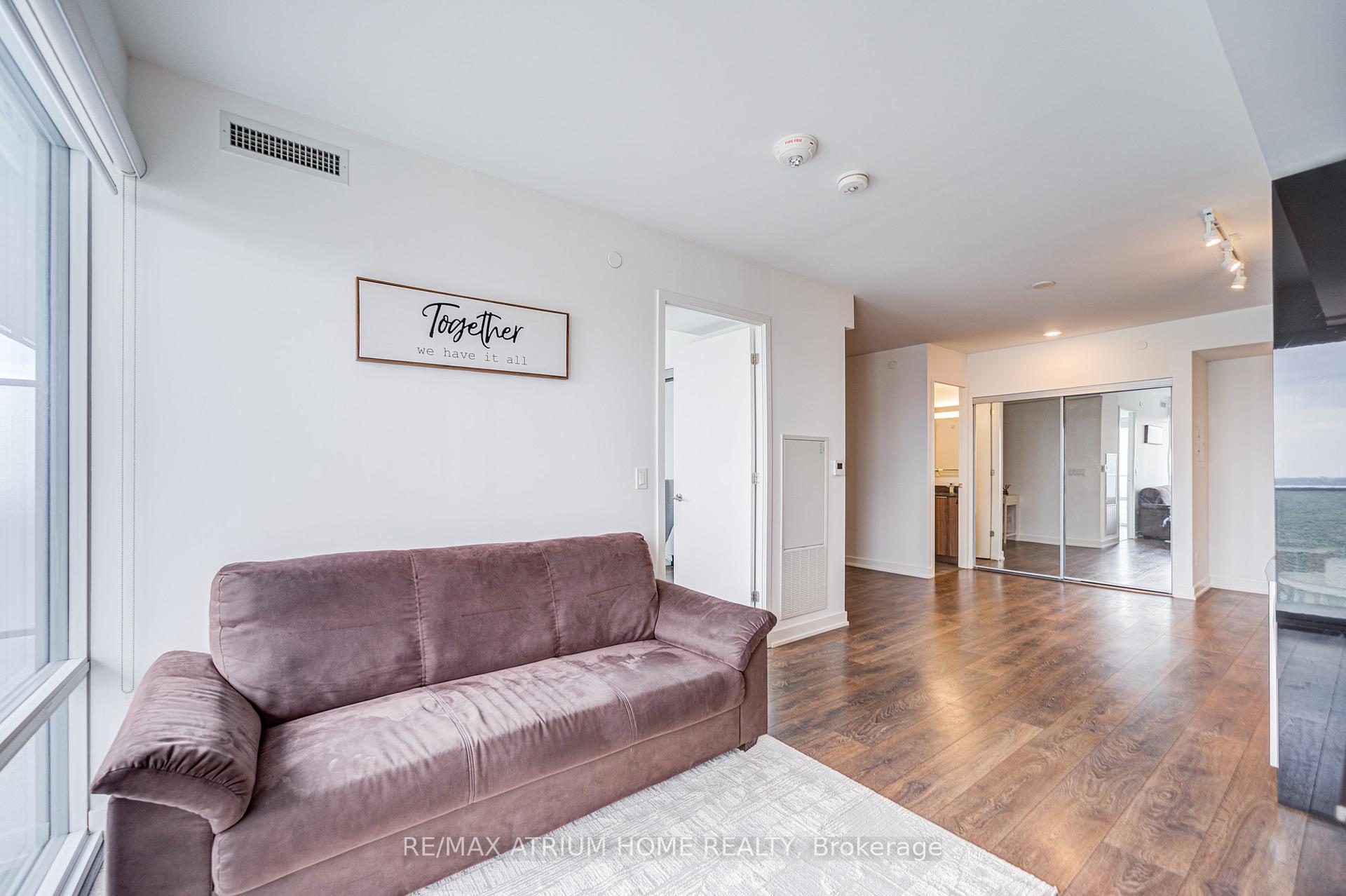 2 Bedrooms Condo at 501 Yonge, Toronto For sale