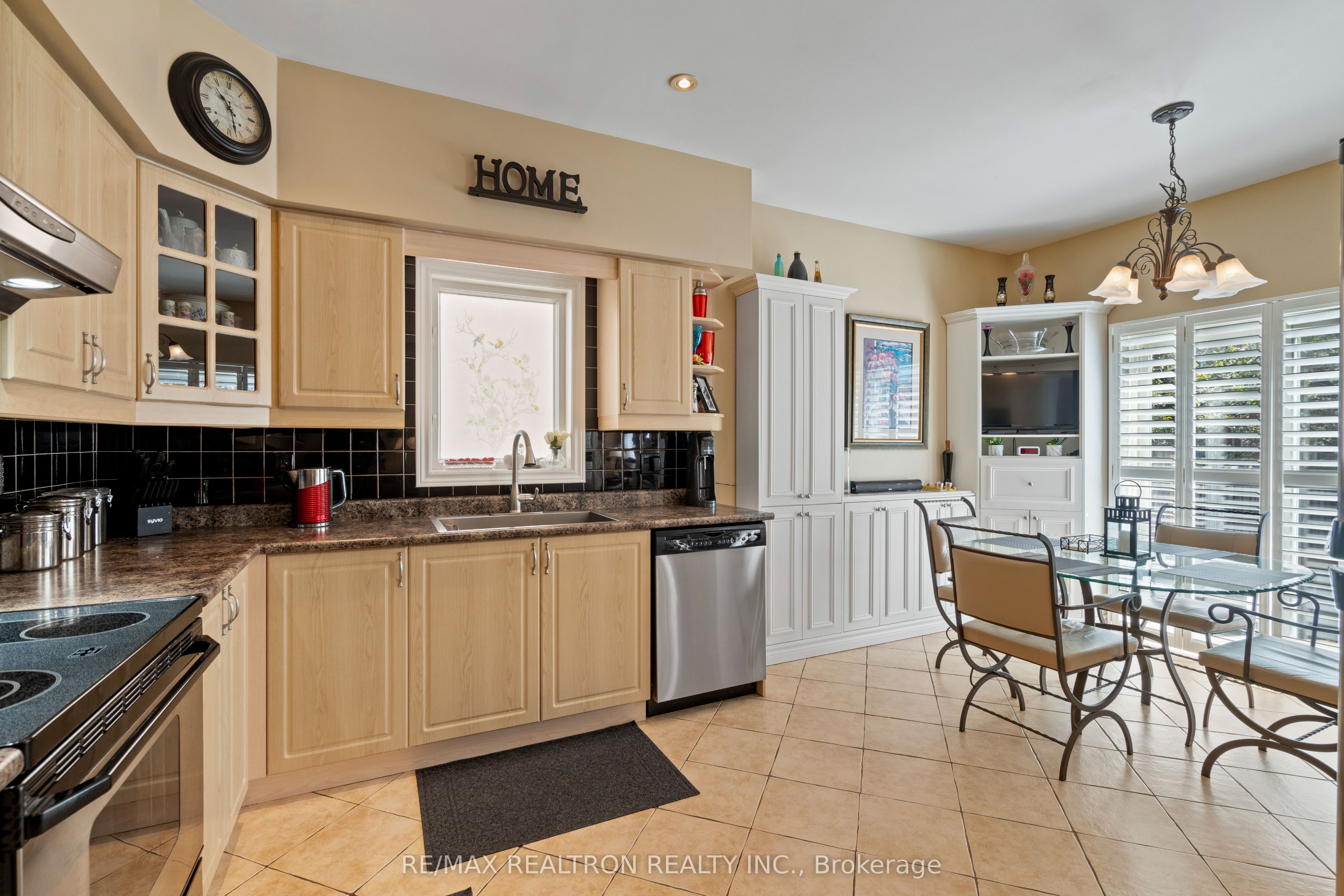 545 Pleasant Ridge Avenue