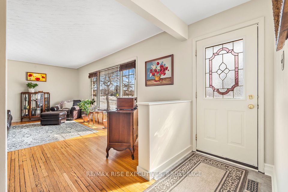 50 Briscoe Street, Loyalist, ON K7N 1E9
