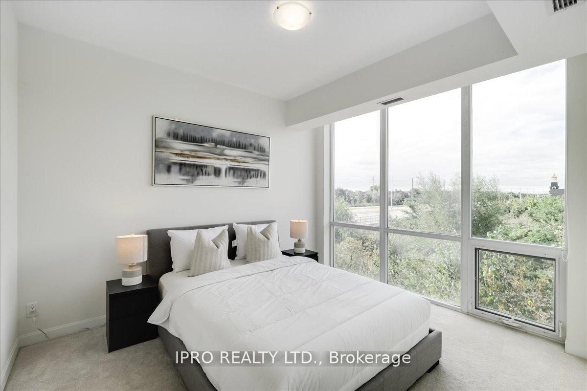 2 Bedrooms Condo at 3028 Creekshore, Oakville For sale