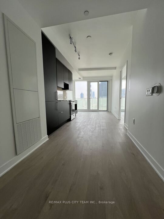 3900 Confederation Parkway E, #1412