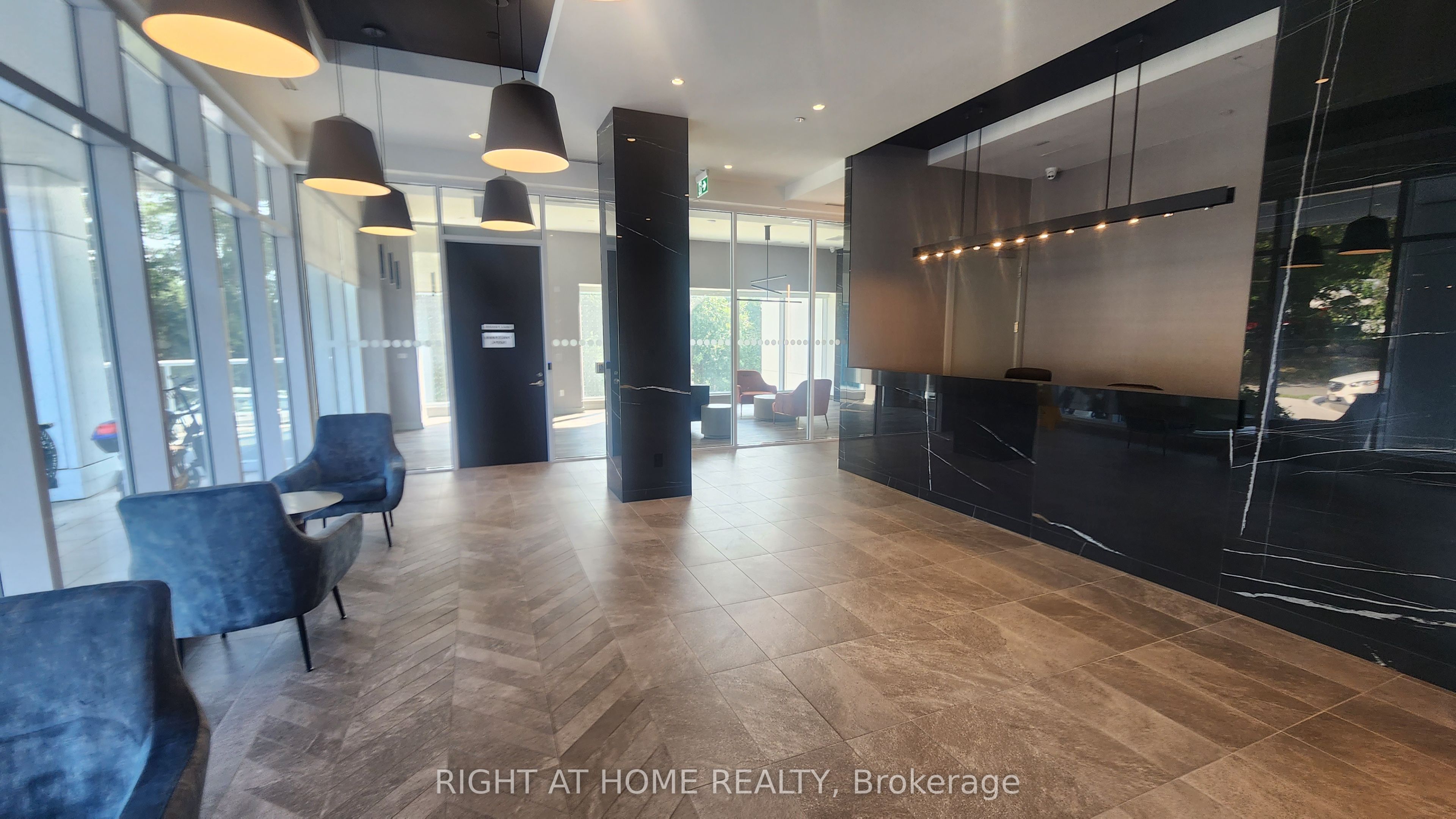 10 Wilby Crescent, #1801-S