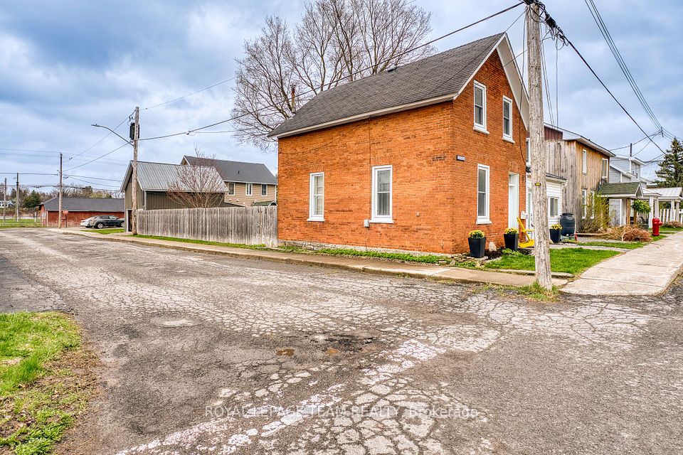 185 Reserve Street, Mississippi Mills, ON K0A 1A0