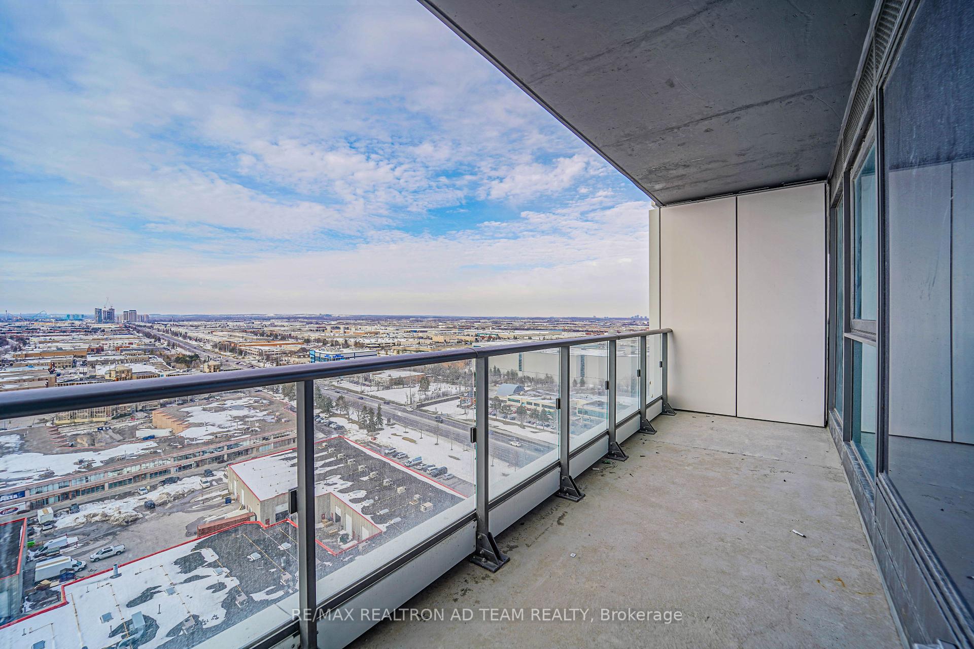 1 Bedroom Condo at 1000 Portage, Vaughan For sale