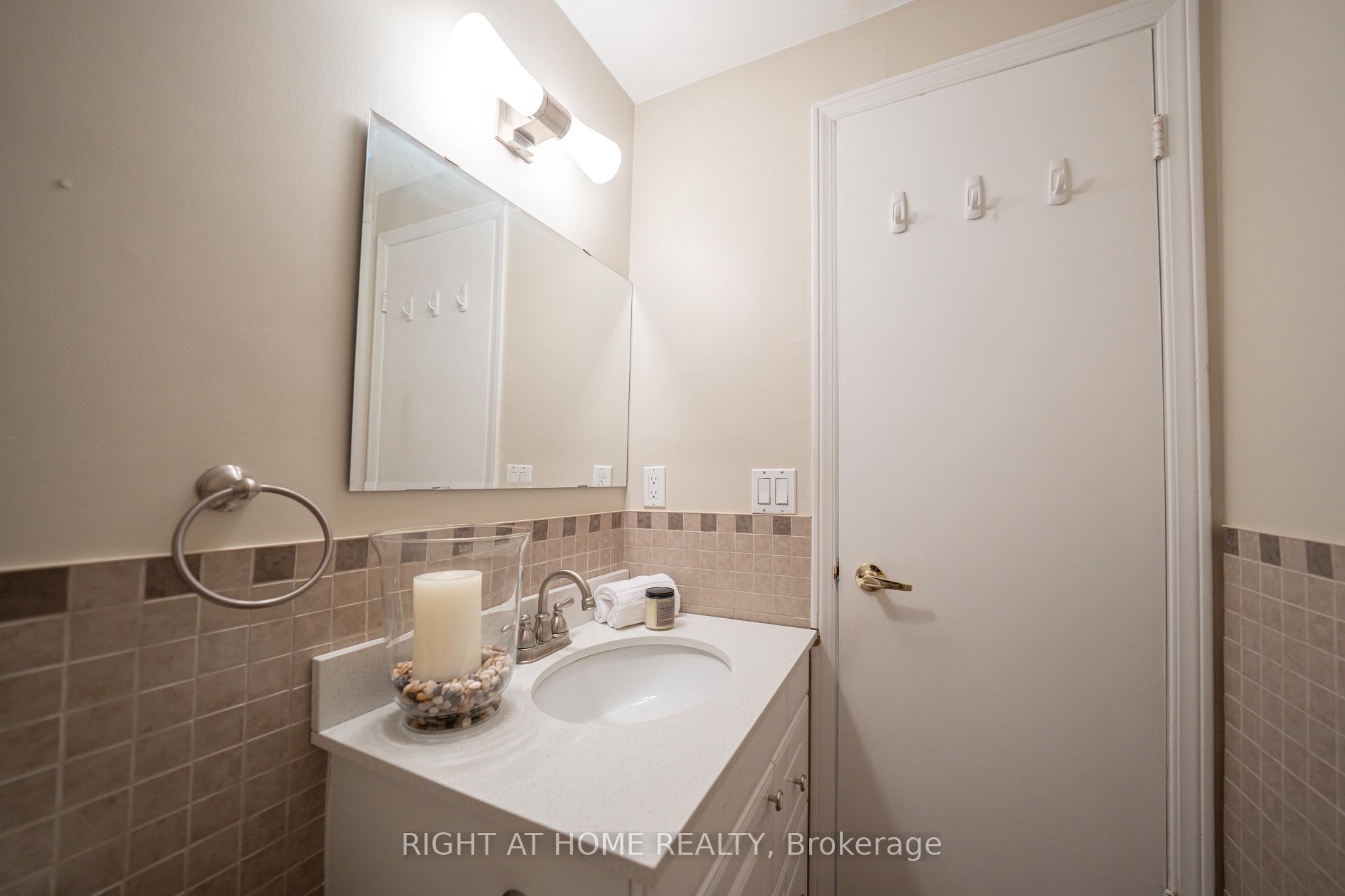 3 Bedrooms Condo at 43 Wild Ginger, Toronto For sale