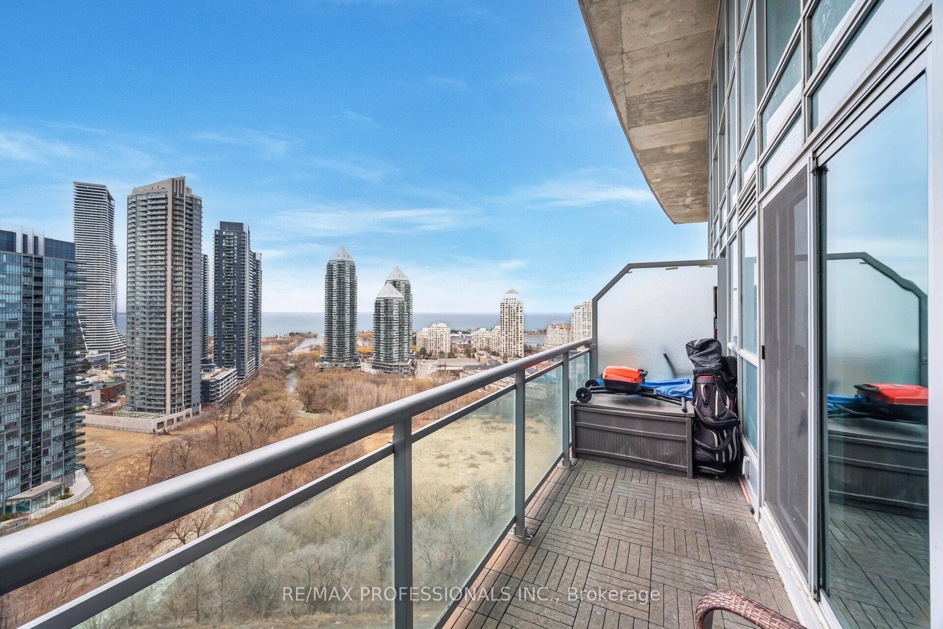 2 Bedrooms Condo at 155 Legion, Toronto For sale