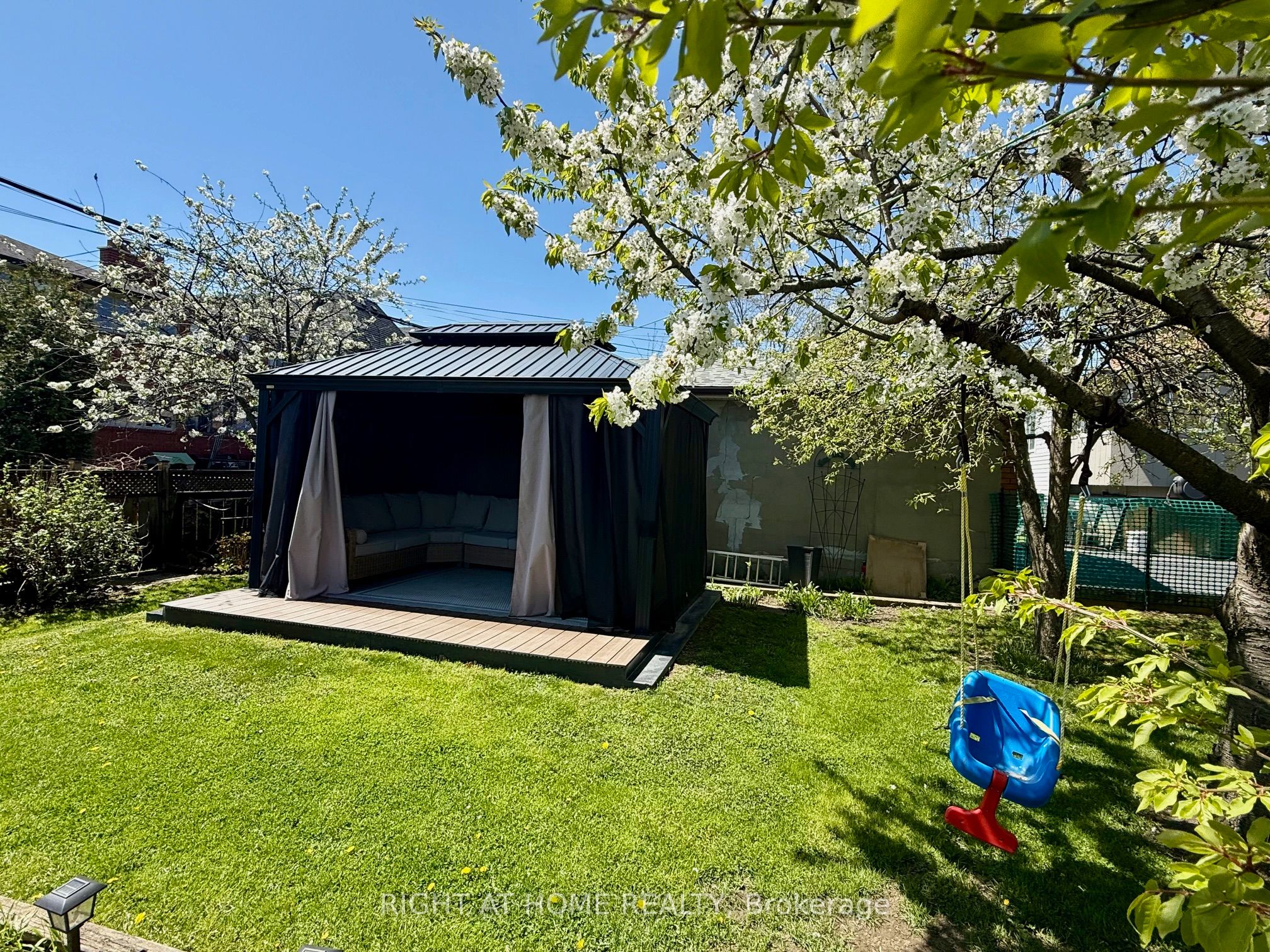 25 Burlingame Road