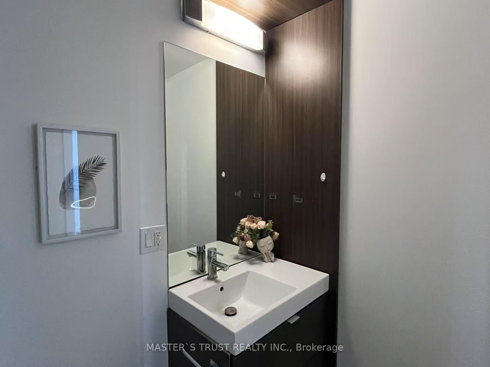 3 Bedrooms Condo at 62 Forest Manor, Toronto For sale